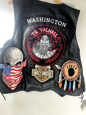 FMC Biker Vest State Of Washington Loaded with Patches Sz 52